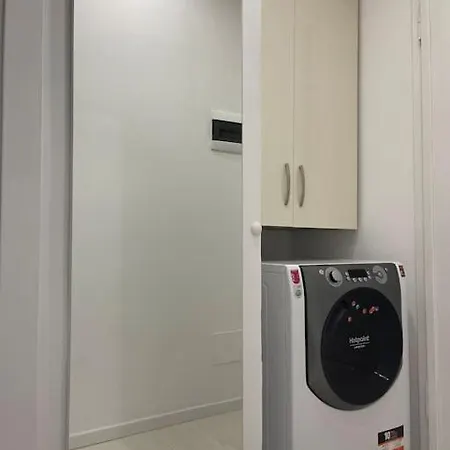 Modern At Train Station Appartamento Tirana