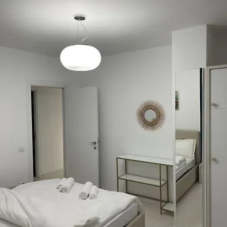 Apartment Modern At Train Station Tirana